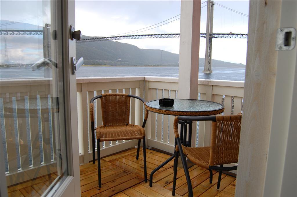 Villa Tjeldsundbrua Maritim Evenskjer Exterior foto
